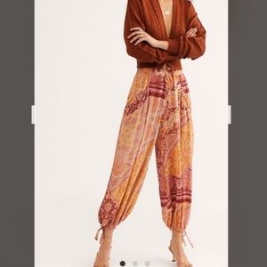 Free People Begonia Balloon Joggers